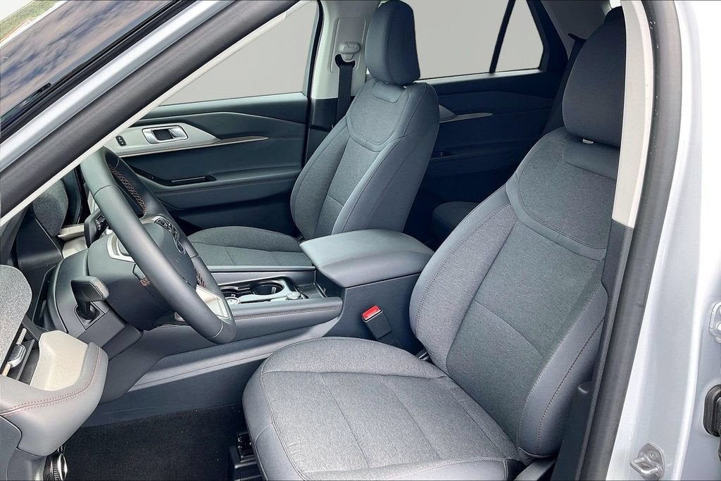 2026 Ford Explorer Active w/100A Pkg