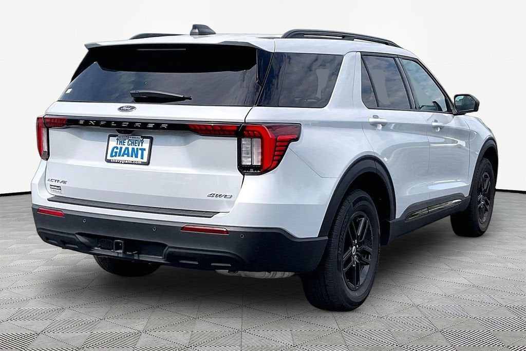 2026 Ford Explorer Active w/100A Pkg