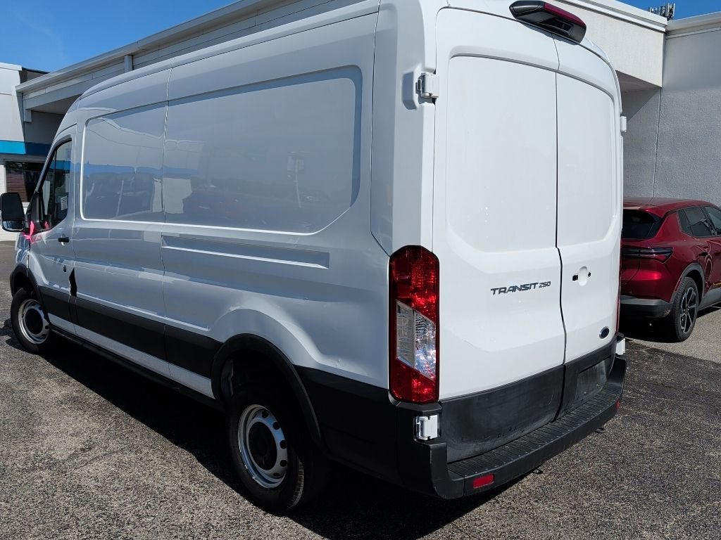 2023 Ford Transit Cargo Van T250 MD RF RWD