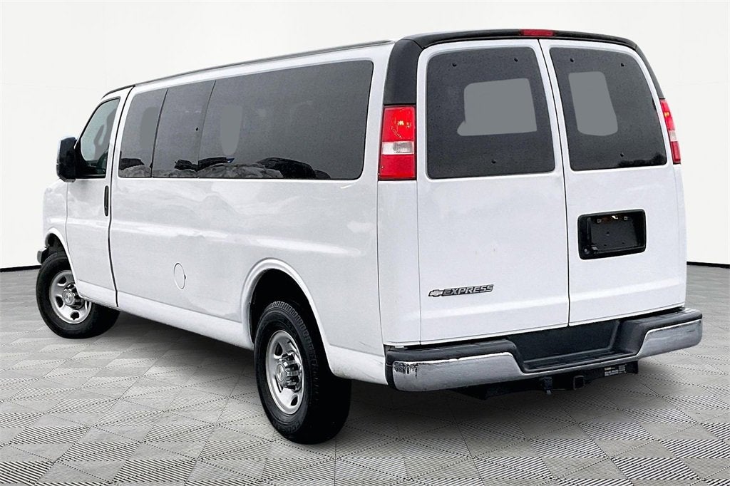 2018 Chevrolet Express Passenger 3500 LT