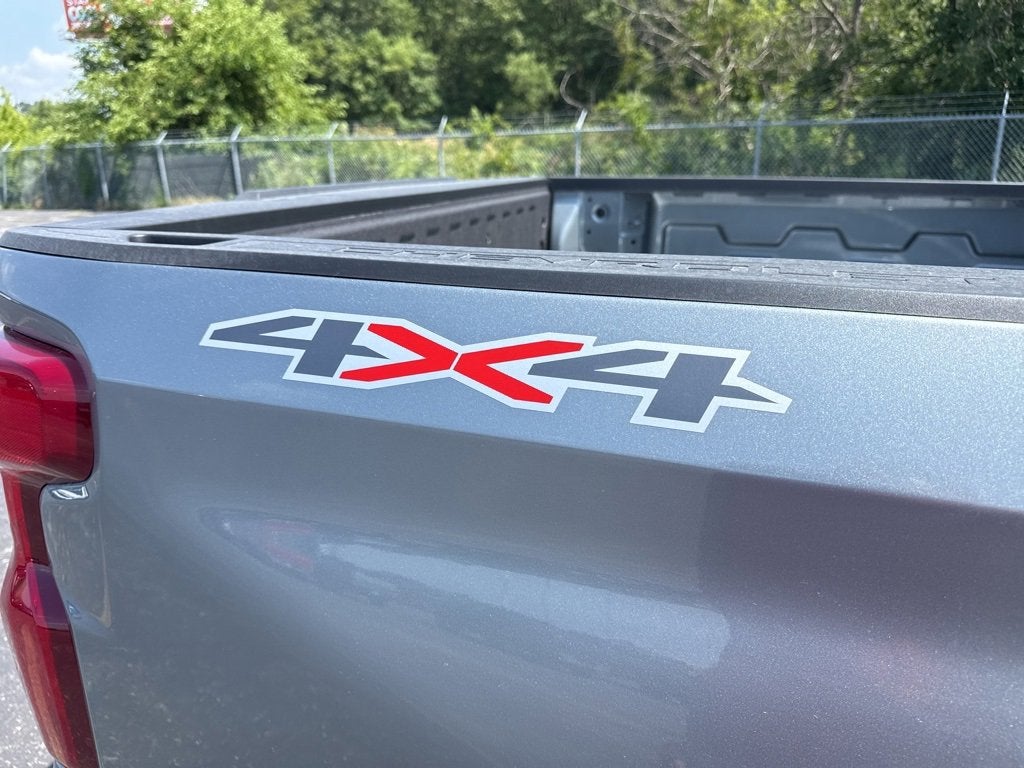 2025 Chevrolet Silverado 1500 LT (2FL)