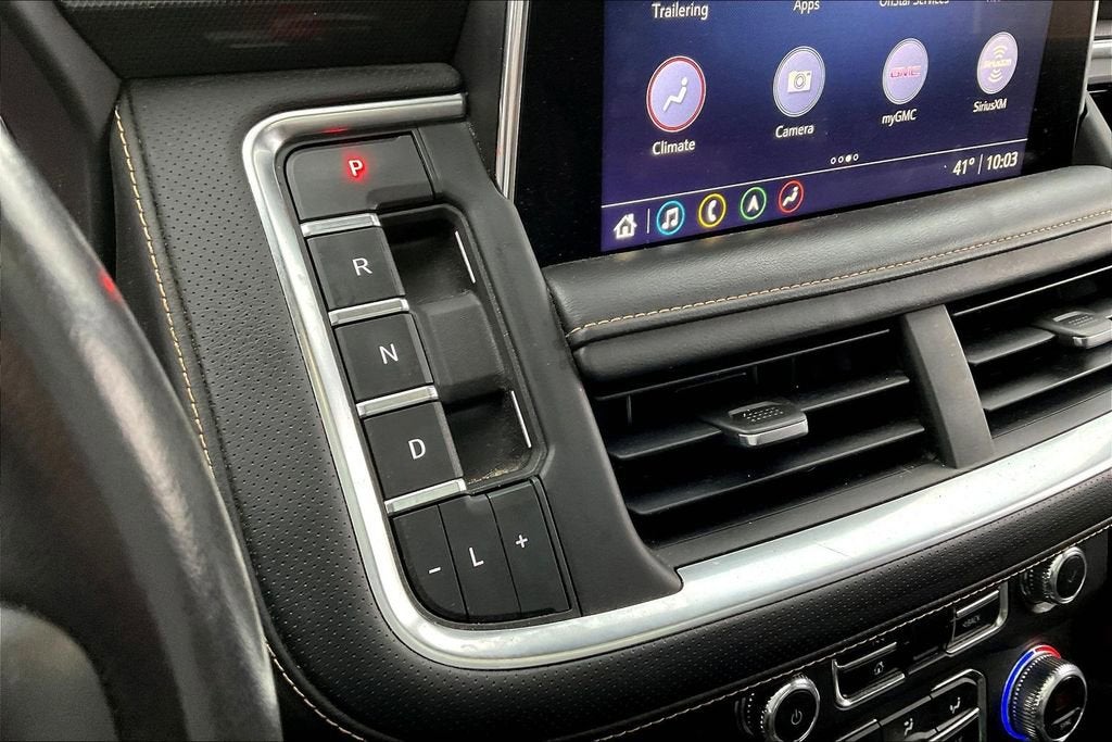 2021 GMC Yukon XL AT4