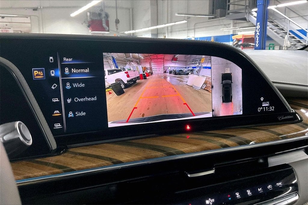 2023 Cadillac Escalade Sport Platinum