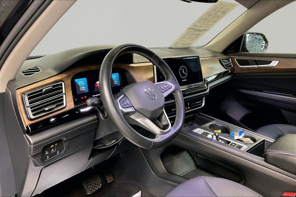 2024 Volkswagen Atlas 2.0T SE