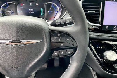 2025 Chrysler Pacifica Hybrid Premium S Appearance Pkg