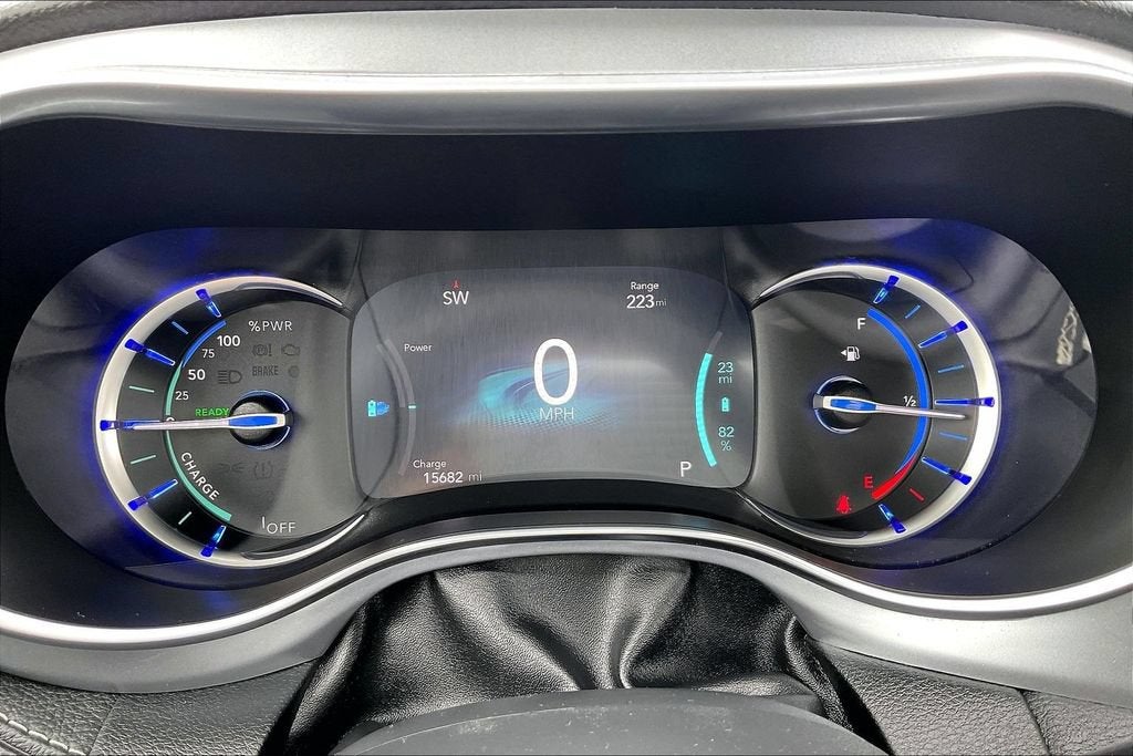 2025 Chrysler Pacifica Hybrid Premium S Appearance Pkg