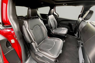 2025 Chrysler Pacifica Hybrid Premium S Appearance Pkg