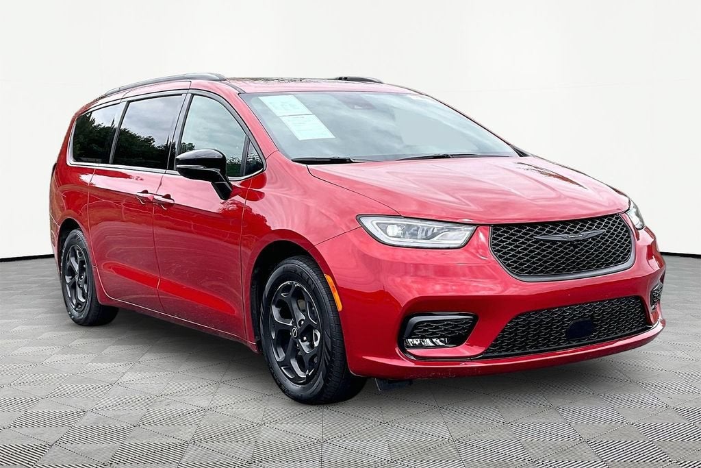 2025 Chrysler Pacifica Hybrid Premium S Appearance Pkg