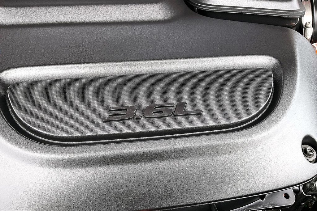 2025 Chrysler Pacifica Hybrid Premium S Appearance Pkg