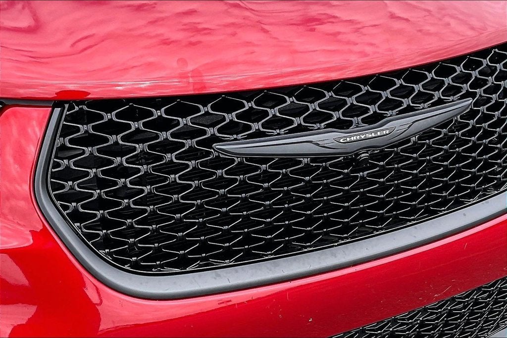 2025 Chrysler Pacifica Hybrid Premium S Appearance Pkg