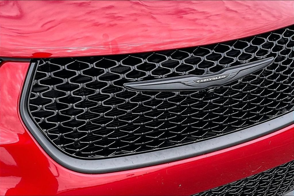 2025 Chrysler Pacifica Hybrid Premium S Appearance Pkg