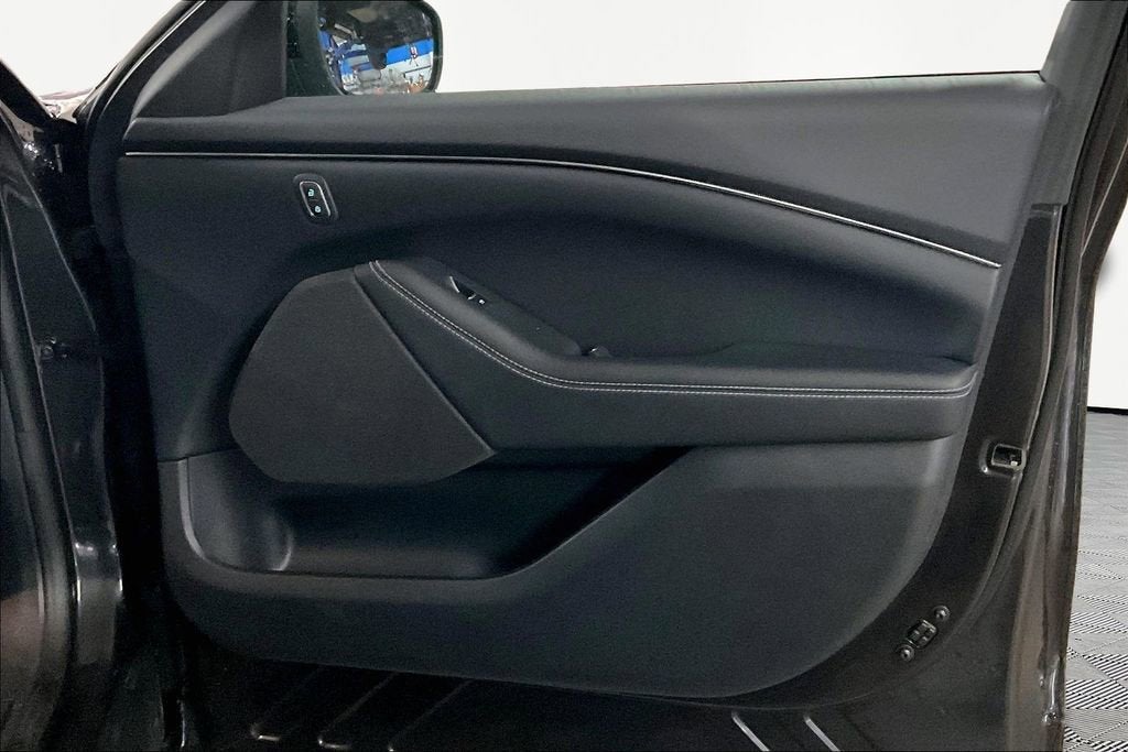 2022 Ford Mustang Mach-E California Route 1