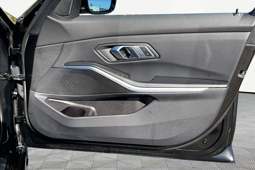 2023 BMW 3 Series 330i xDrive