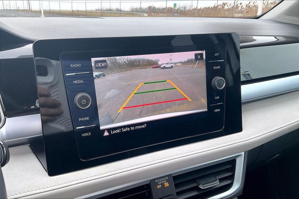 2025 Volkswagen Taos SE