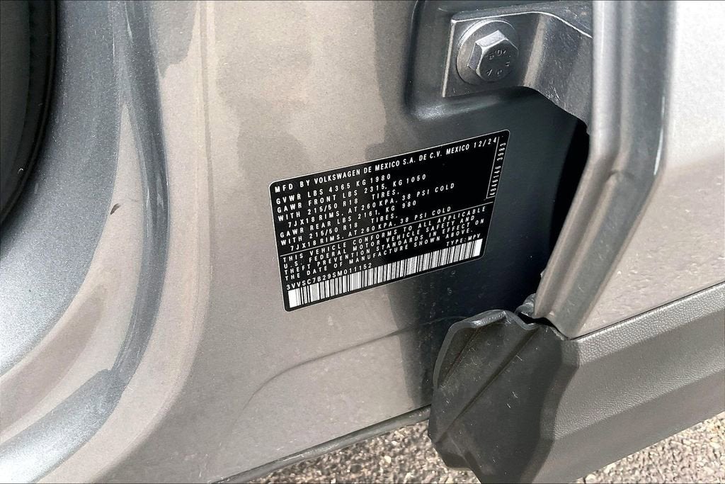 2025 Volkswagen Taos SE