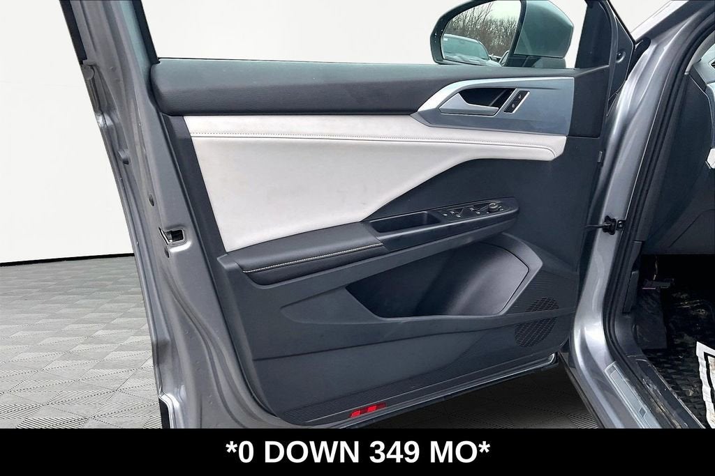 2025 Volkswagen Taos SE