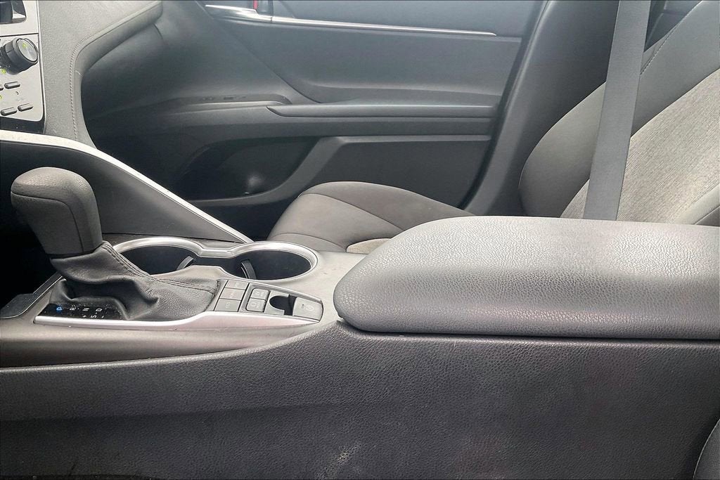 2021 Toyota Camry Hybrid LE