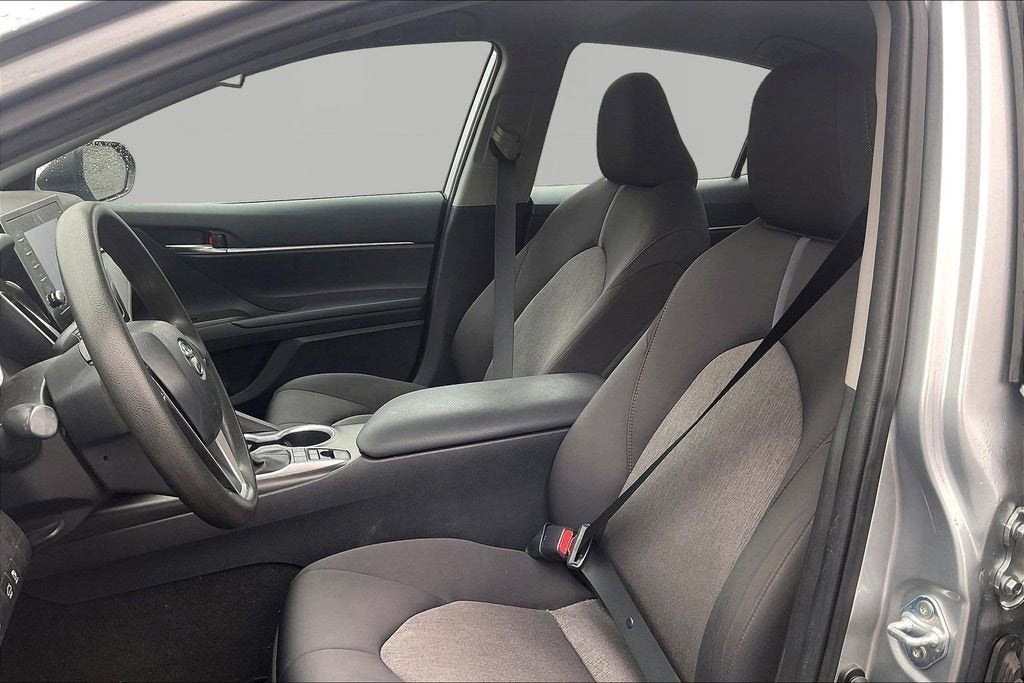 2021 Toyota Camry Hybrid LE