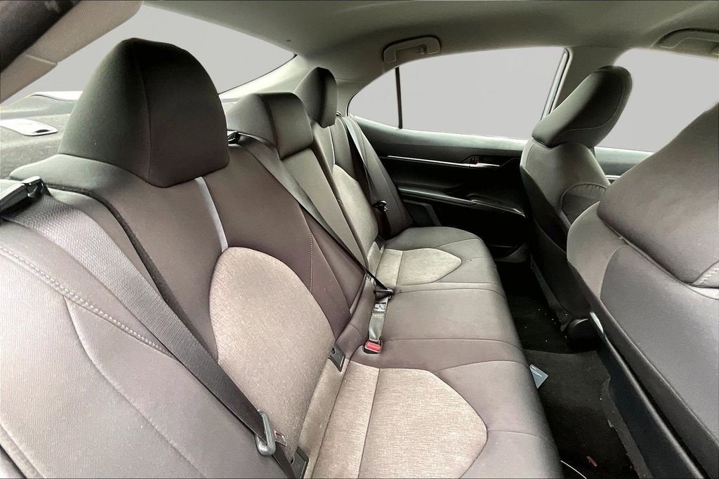 2021 Toyota Camry Hybrid LE