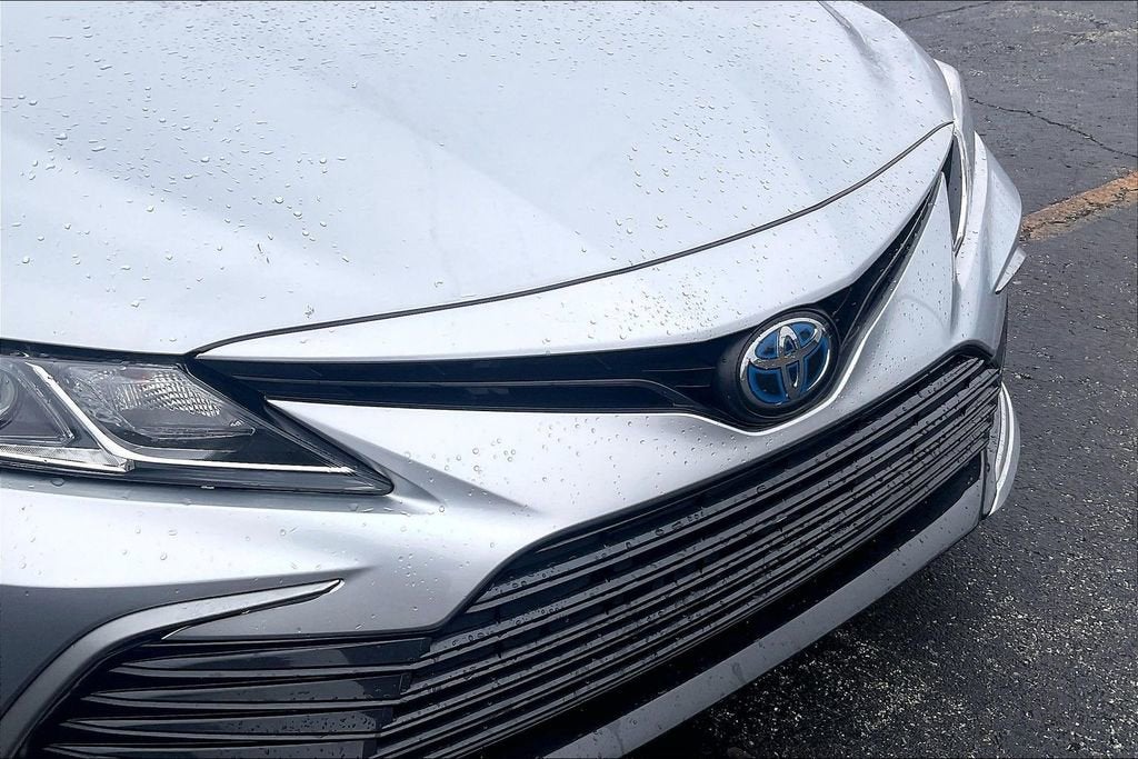 2021 Toyota Camry Hybrid LE