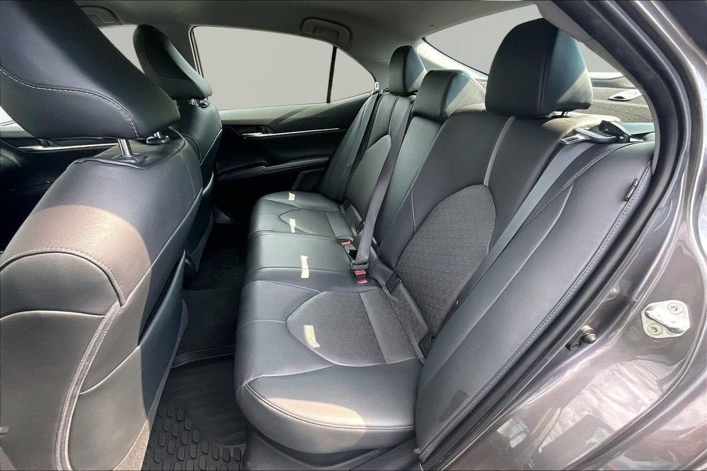 2021 Toyota Camry Hybrid XSE