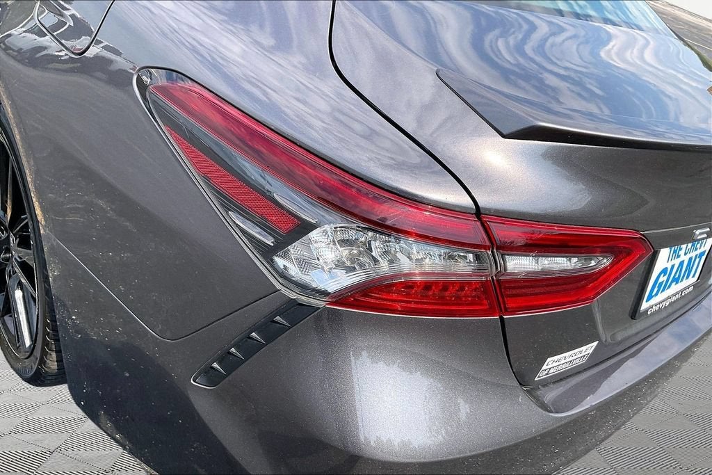 2021 Toyota Camry Hybrid XSE