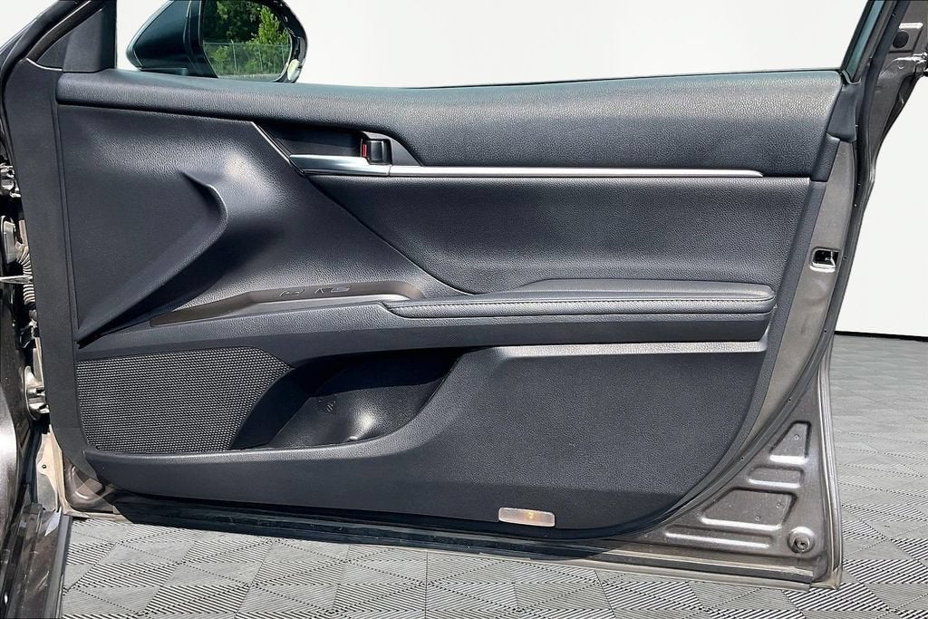 2021 Toyota Camry Hybrid XSE