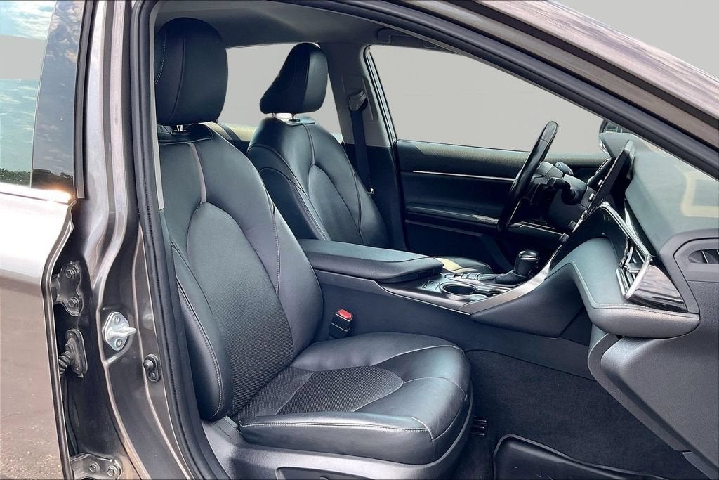 2021 Toyota Camry Hybrid XSE
