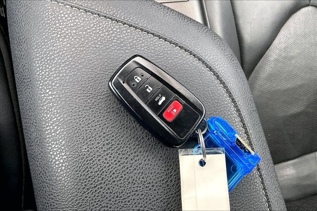 2021 Toyota Camry Hybrid XSE