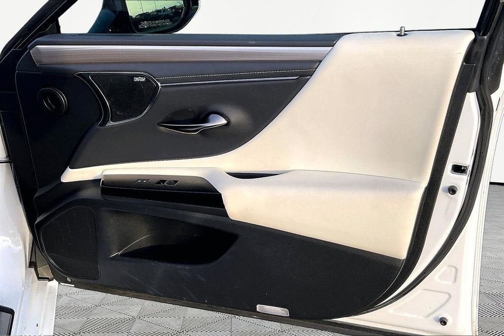 2024 Lexus ES ES 350 F SPORT Handling