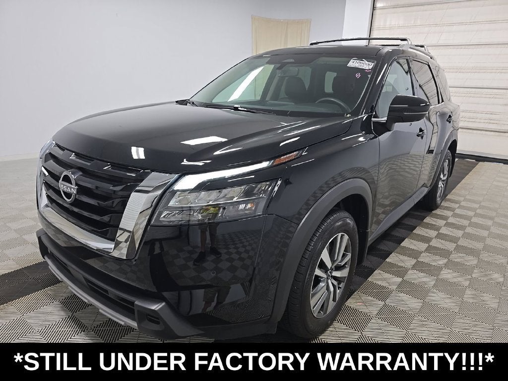 2025 Nissan Pathfinder SL
