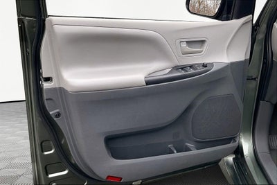 2020 Toyota Sienna L