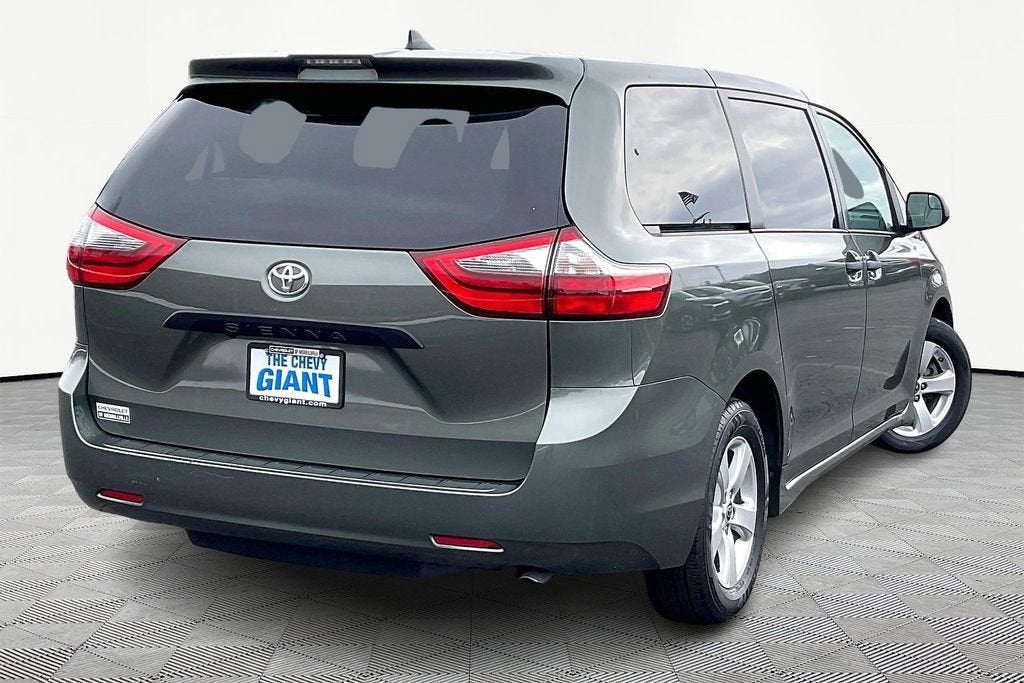 2020 Toyota Sienna L
