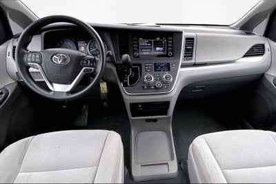 2020 Toyota Sienna L