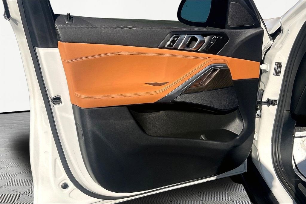 2023 BMW X6 xDrive40i