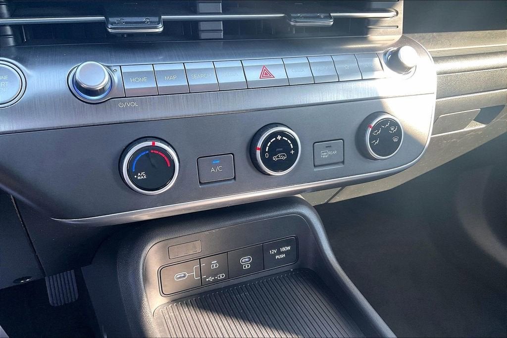 2024 Hyundai Kona SE