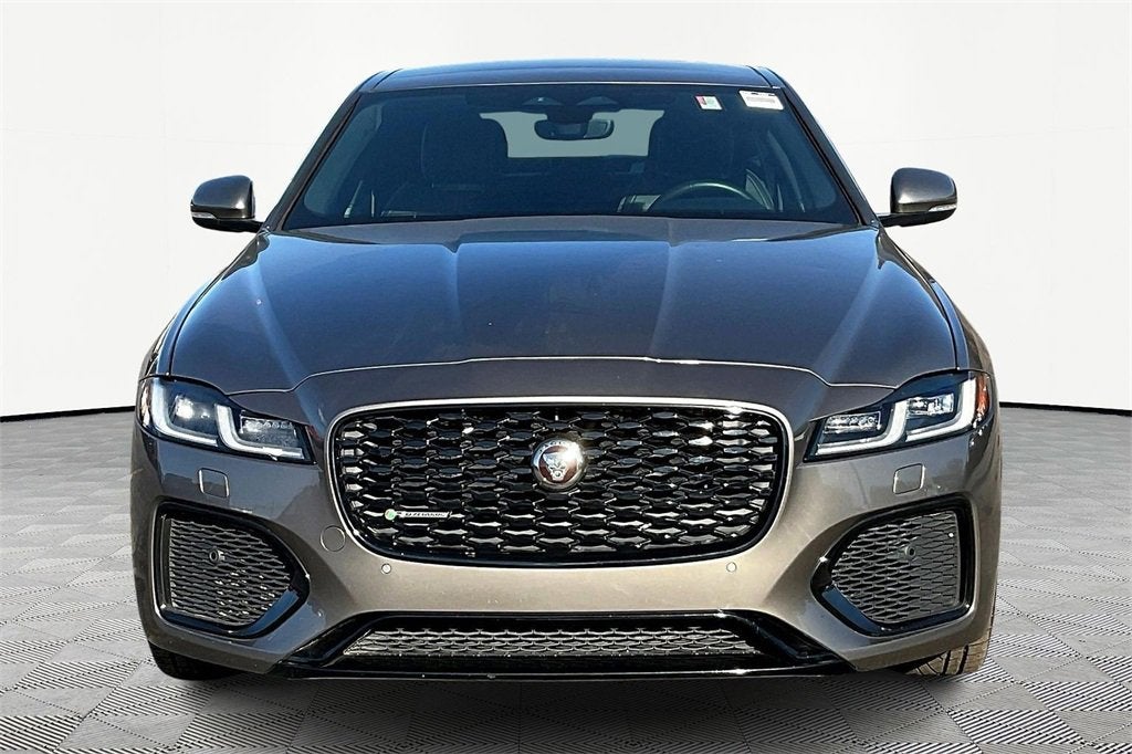 2022 Jaguar XF R-Dynamic SE