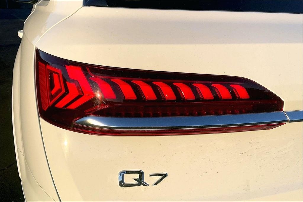 2023 Audi Q7 Premium