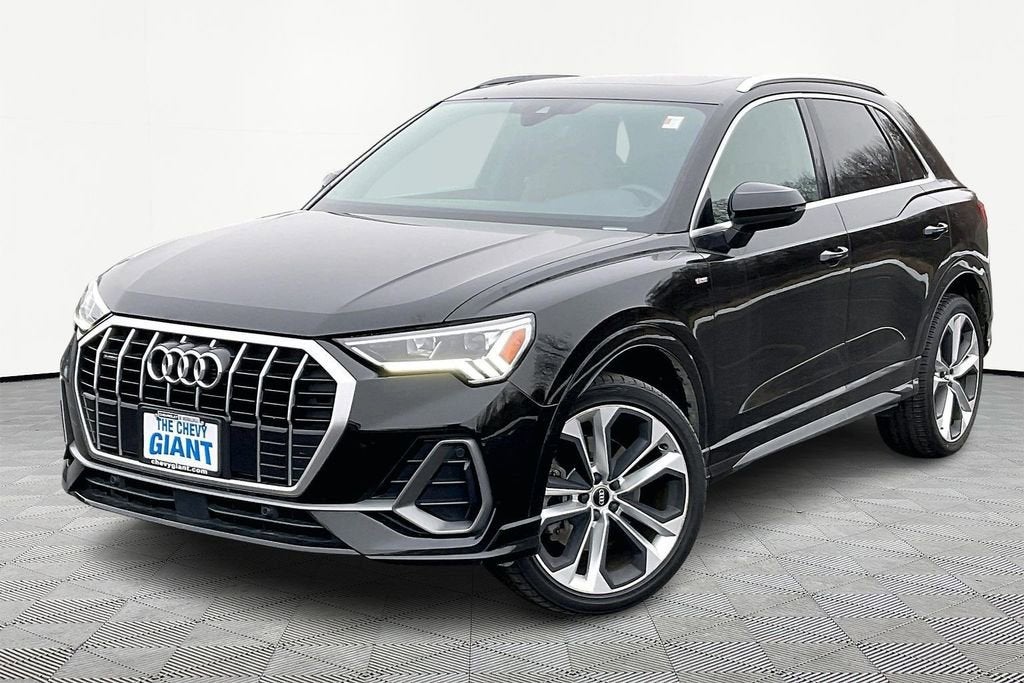 2020 Audi Q3 S line Premium Plus