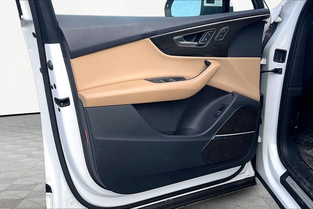 2022 Audi Q7 Premium Plus