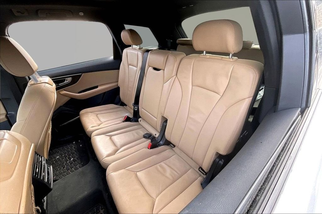 2022 Audi Q7 Premium Plus