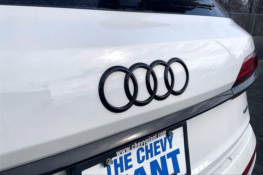 2022 Audi Q7 Premium Plus