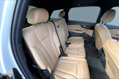 2022 Audi Q7 Premium Plus