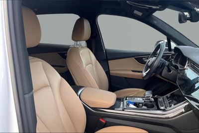 2022 Audi Q7 Premium Plus