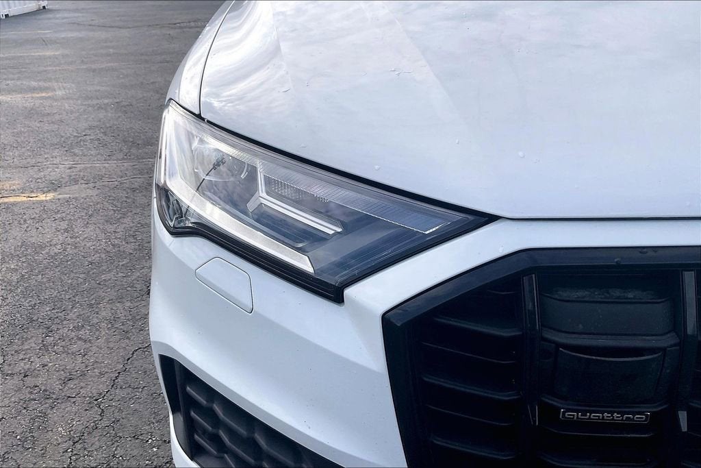2022 Audi Q7 Premium Plus