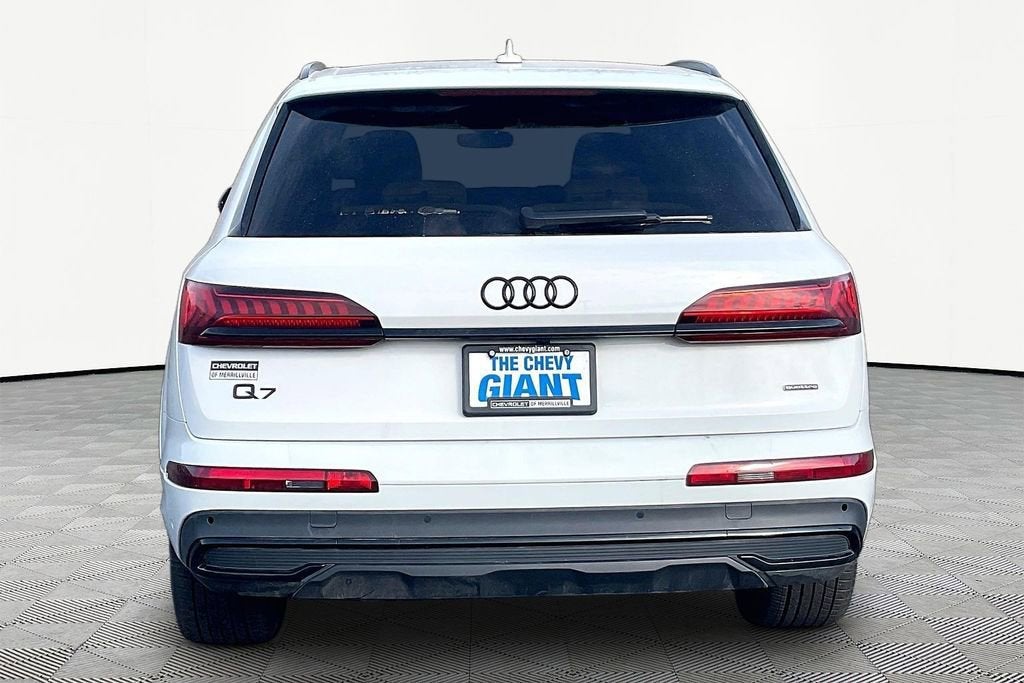 2022 Audi Q7 Premium Plus