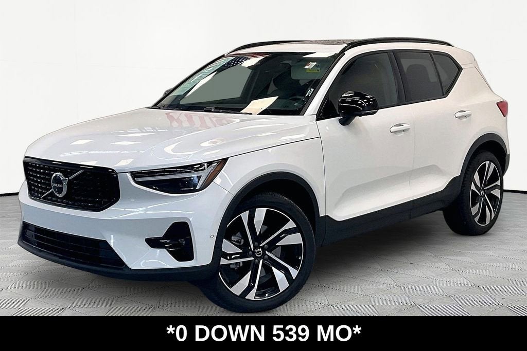 2024 Volvo XC40 Ultimate Dark Theme