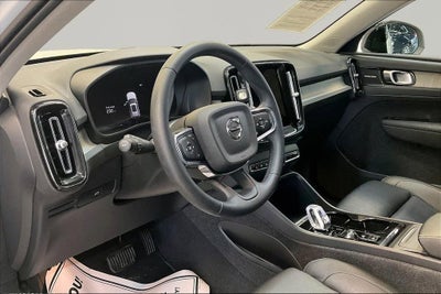 2024 Volvo XC40 Ultimate Dark Theme