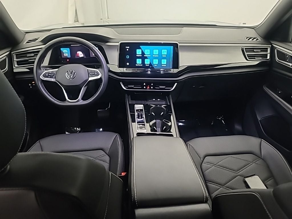 2025 Volkswagen Atlas Cross Sport 2.0T SE w/Technology
