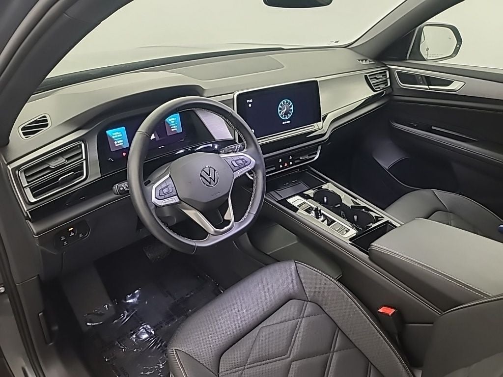 2025 Volkswagen Atlas Cross Sport 2.0T SE w/Technology